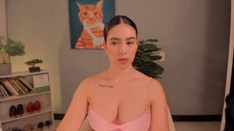 Snapshot of liapearce chatting on 05/26/26, 12:34 Lia online show from 05/26/26, 12:34