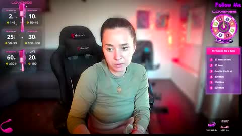 Snapshot of liaquinn chatting on 03/09/26, 12:53 LiaQuinn online show from 03/09/26, 12:53