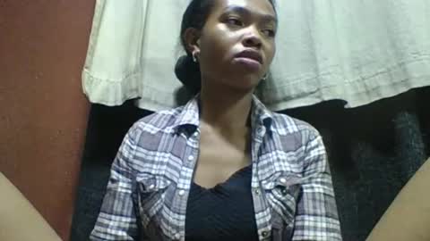 liaraisha online show from 10/24/25, 06:54