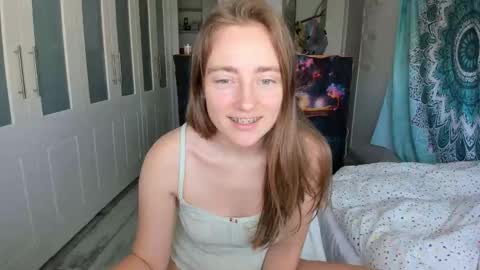 Snapshot of liasashax chatting on 04/14/26, 12:33 Sasha online show from 04/14/26, 12:33