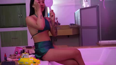 Snapshot of liasuaza chatting on 03/17/26, 12:08 liasuaza online show from 03/17/26, 12:08