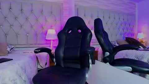 Lia  online show from 03/05/26, 08:38