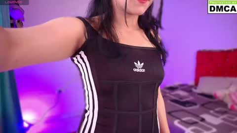 LiaVelvet online show from 10/17/25, 04:20