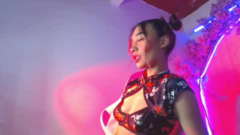 Snapshot of liawood1 chatting on 09/18/25, 05:15 LIA online show from 09/18/25, 05:15