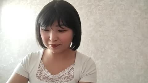 Snapshot of libbiepostlethwaite chatting on 06/03/26, 12:30 Molly online show from 06/03/26, 12:30