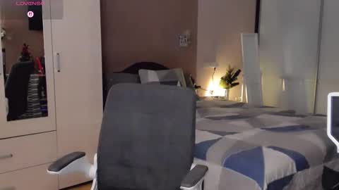 Snapshot of libby_nora chatting on 12/22/25, 10:56 Libby online show from 12/22/25, 10:56