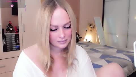 Snapshot of libby_nora chatting on 01/12/26, 11:37 Libby online show from 01/12/26, 11:37