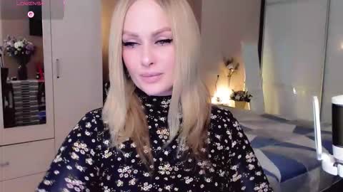 Snapshot of libby_nora chatting on 01/15/26, 10:42 Libby online show from 01/15/26, 10:42