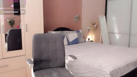 Snapshot of libby_nora chatting on 02/14/26, 10:56 Libby online show from 02/14/26, 10:56