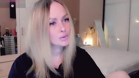 Snapshot of libby_nora chatting on 03/04/26, 09:04 Libby online show from 03/04/26, 09:04