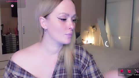 Snapshot of libby_nora chatting on 04/03/26, 10:13 Libby online show from 04/03/26, 10:13