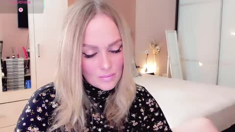 Snapshot of libby_nora chatting on 04/21/26, 10:10 Libby online show from 04/21/26, 10:10