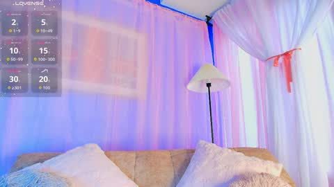 Snapshot of liccy_hall chatting on 04/06/26, 11:44 Valentina Hall online show from 04/06/26, 11:44