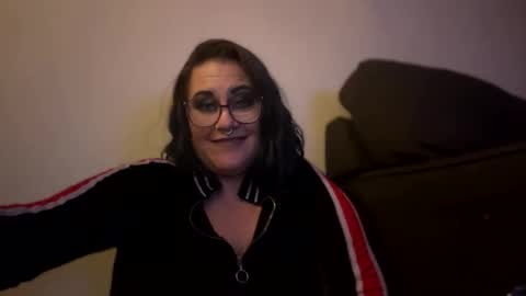 Snapshot of lickmelolliee chatting on 12/14/24, 09:18 AllieAustyn online show from 12/14/24, 09:18