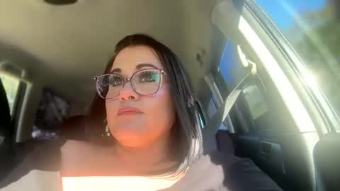 Snapshot of lickmelolliee chatting on 12/20/24, 06:56 AllieAustyn online show from 12/20/24, 06:56