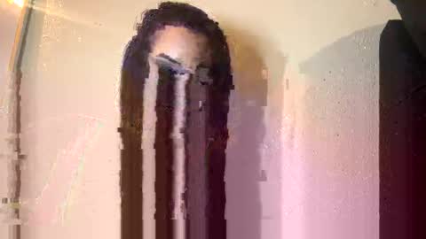 Snapshot of lickmelolliee chatting on 01/31/25, 06:57 AllieAustyn online show from 01/31/25, 06:57