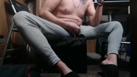 Snapshot of lickurlipz1 chatting on 11/13/25, 08:02 lickurlipz1 online show from 11/13/25, 08:02