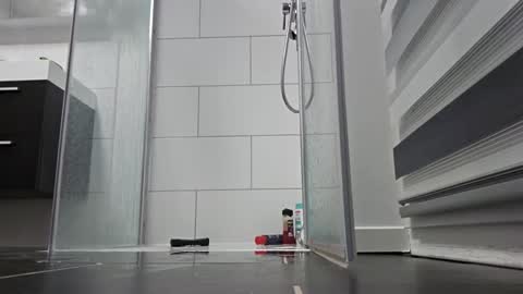 lickystrike1986 online show from 12/26/24, 04:04