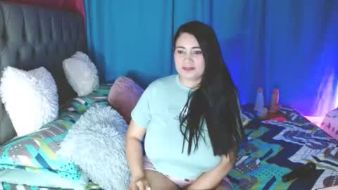 Snapshot of licy_klein chatting on 04/07/26, 11:26 Isa online show from 04/07/26, 11:26