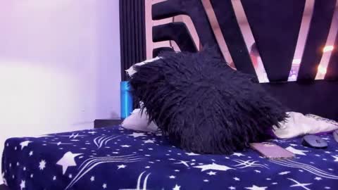 Snapshot of licyevans chatting on 12/13/24, 08:37 licy online show from 12/13/24, 08:37