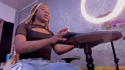 Snapshot of licyevans chatting on 01/12/25, 05:54 licy online show from 01/12/25, 05:54