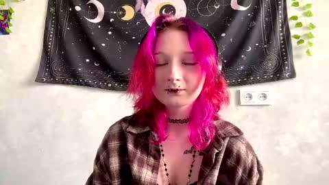 Snapshot of liencanner chatting on 05/01/26, 08:08 Ava online show from 05/01/26, 08:08
