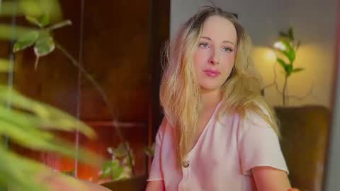 its my birthday today so im offline  but id be so happy if you felt like sending me a birthday love while im away  online show from 02/11/26, 06:13