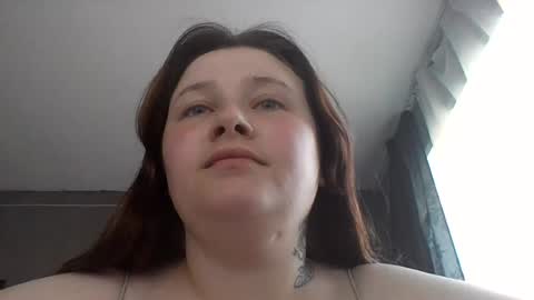 Snapshot of light_lunaa chatting on 06/21/26, 01:24 light_lunaa online show from 06/21/26, 01:24