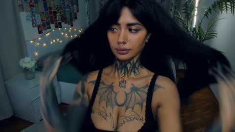 Snapshot of light_my_f1re chatting on 11/09/25, 06:23 Melissa online show from 11/09/25, 06:23