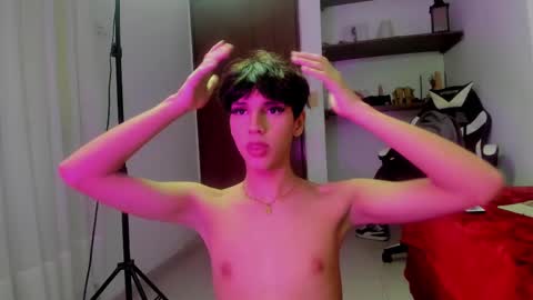 Snapshot of lightboy0 chatting on 09/25/25, 04:54 lightboy0 online show from 09/25/25, 04:54