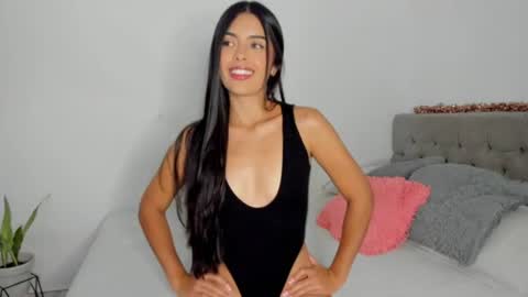 Snapshot of lightshine_ chatting on 06/17/26, 02:14 Maddie online show from 06/17/26, 02:14
