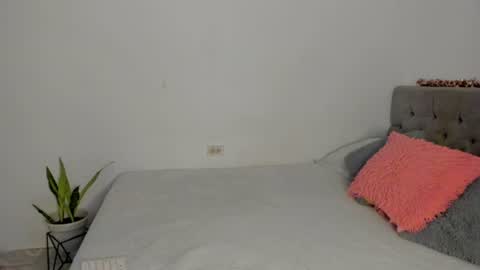 Snapshot of lightshine_ chatting on 07/24/26, 03:48 Maddie online show from 07/24/26, 03:48