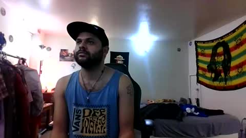 Snapshot of lightskinned666 chatting on 12/22/25, 07:00 lightskinned666 online show from 12/22/25, 07:00