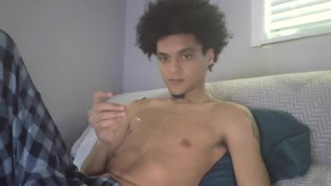 Snapshot of lightskinwithgirth chatting on 04/15/26, 07:32 lightskinwithgirth online show from 04/15/26, 07:32