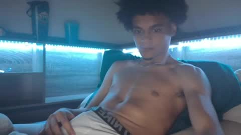 Snapshot of lightskinwithgirth chatting on 05/01/26, 05:01 lightskinwithgirth online show from 05/01/26, 05:01