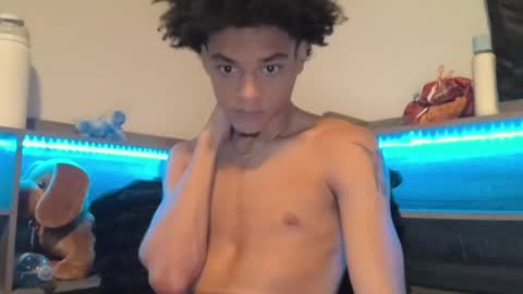 Snapshot of lightskinwithgirth chatting on 05/11/26, 12:55 lightskinwithgirth online show from 05/11/26, 12:55