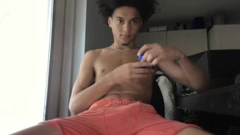Snapshot of lightskinwithgirth chatting on 05/13/26, 02:25 lightskinwithgirth online show from 05/13/26, 02:25