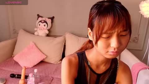 Snapshot of lihnpham chatting on 03/28/26, 04:45 Lihn Pham online show from 03/28/26, 04:45