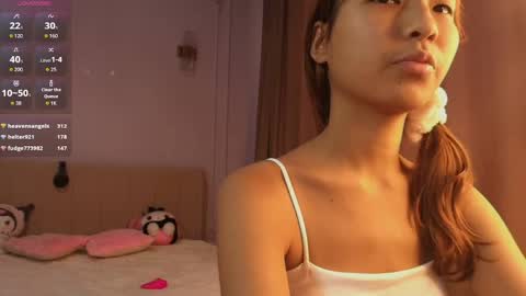 Snapshot of lihnpham chatting on 04/15/26, 07:48 Lihn Pham online show from 04/15/26, 07:48