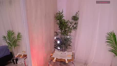 Snapshot of liia_sweett chatting on 06/17/26, 04:19 Lia Sweet online show from 06/17/26, 04:19