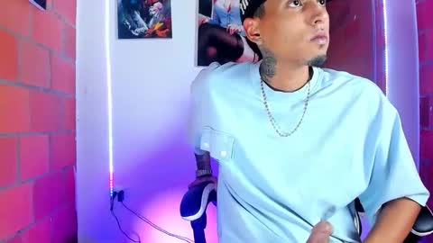 Snapshot of liiaam_lee_ chatting on 03/11/26, 12:27 Daniel online show from 03/11/26, 12:27