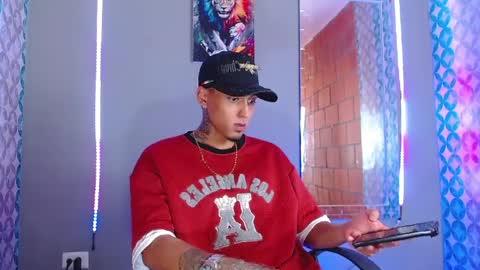 Snapshot of liiaam_lee_ chatting on 04/08/26, 10:32 Daniel online show from 04/08/26, 10:32