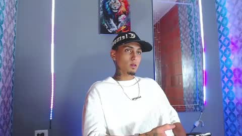 Snapshot of liiaam_lee_ chatting on 04/10/26, 10:36 Daniel online show from 04/10/26, 10:36