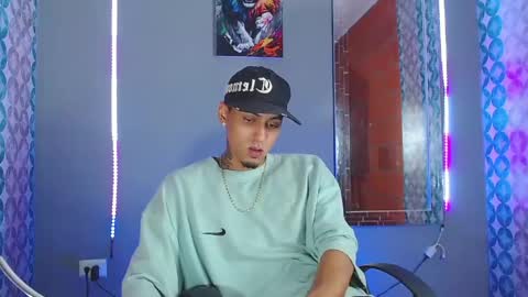 Snapshot of liiaam_lee_ chatting on 04/14/26, 12:27 Daniel online show from 04/14/26, 12:27