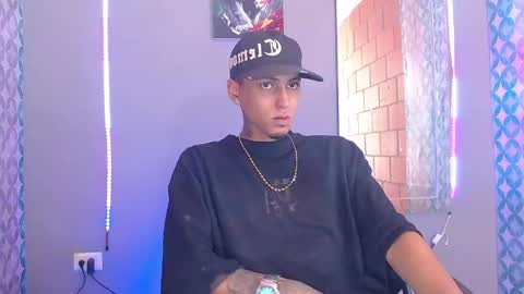 Snapshot of liiaam_lee_ chatting on 04/14/26, 09:32 Daniel online show from 04/14/26, 09:32