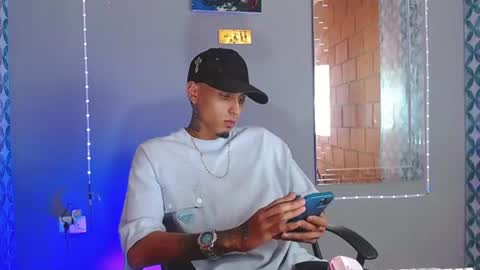 Snapshot of liiaam_lee_ chatting on 07/11/26, 09:16 Daniel online show from 07/11/26, 09:16