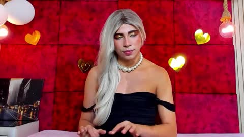 Snapshot of liiacollins chatting on 12/18/25, 10:49 liiacollins online show from 12/18/25, 10:49