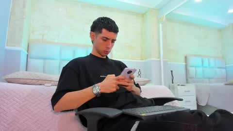 L I I A M online show from 02/28/25, 12:09