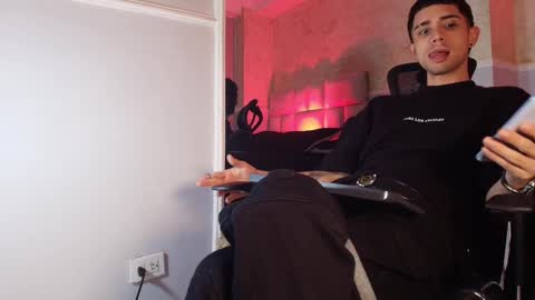 L I I A M online show from 03/11/25, 10:51