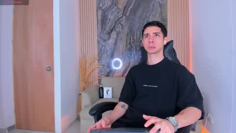 L I I A M online show from 09/08/25, 08:41